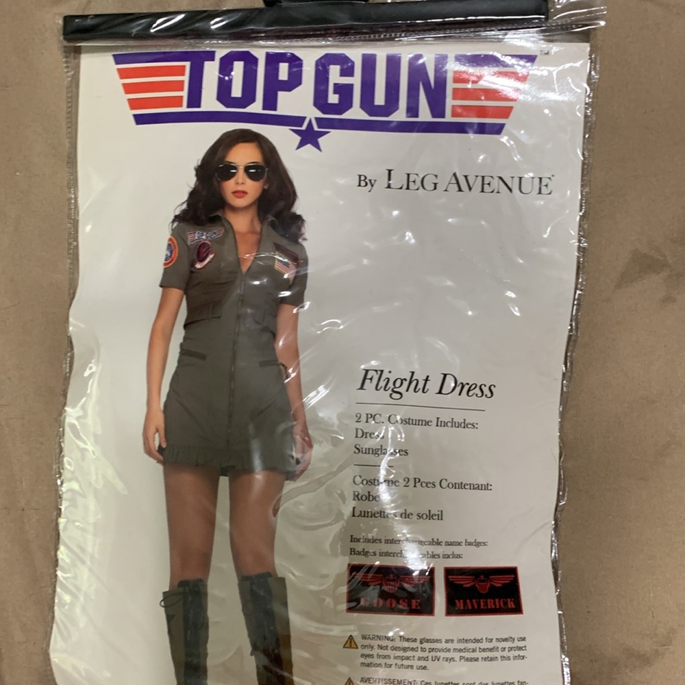 costume top gun used one time  no tears zippers work see photos